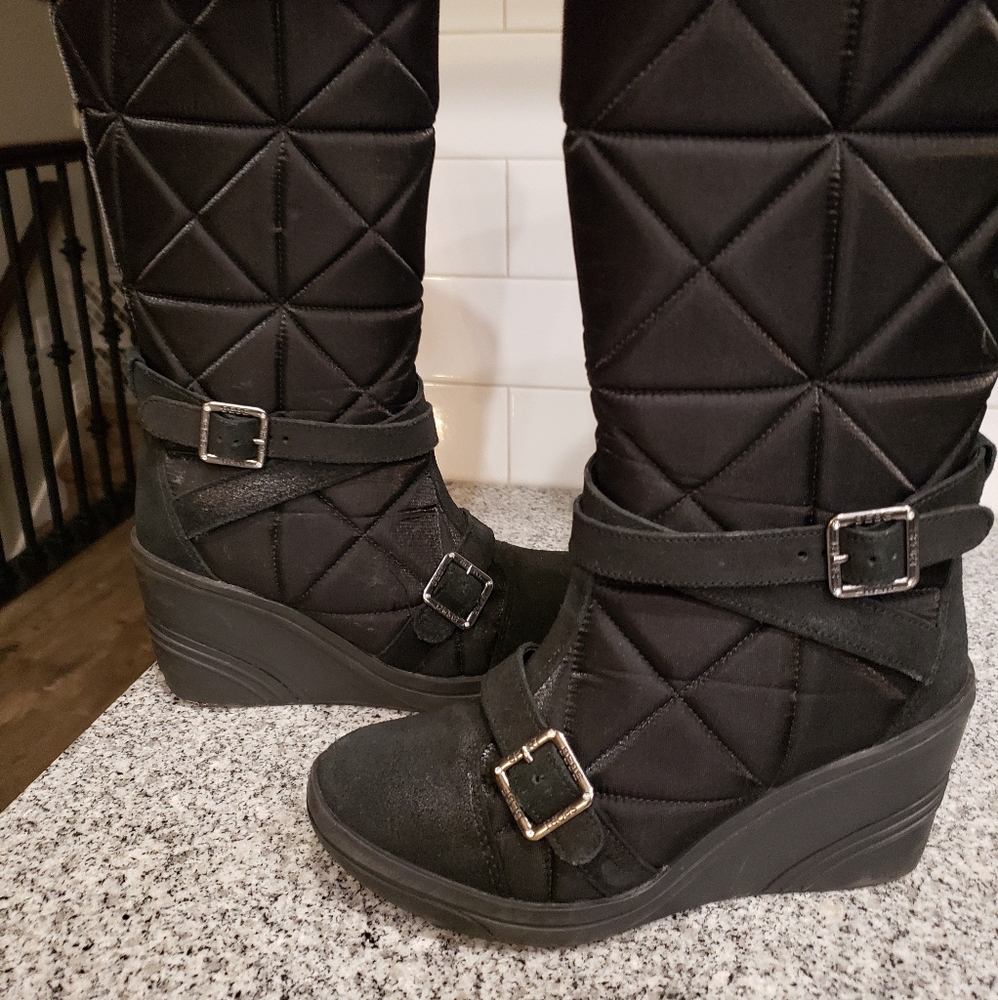 Bebe sport blk wedge boots